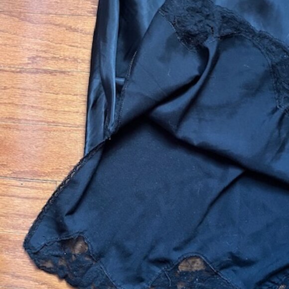 Lily of France & Vassarette 1980's Vintage Half Slips - Picture 12 of 15